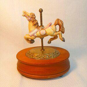 Vintage 1990 A Summit Collection Exclusive Carousel Waltz Music Box